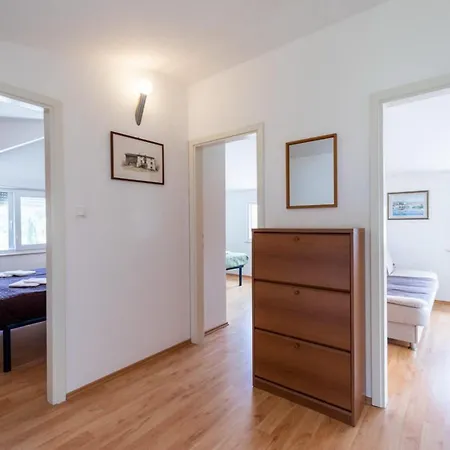 Apartment Fran-two Bedroom With Balcony And Sea View Fran 2